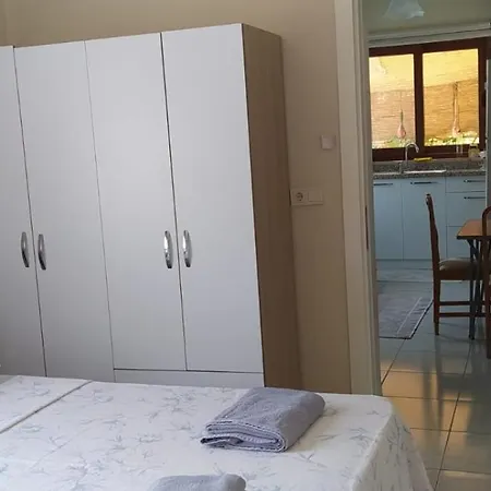 Cirali Sunny House 펜션 케메르